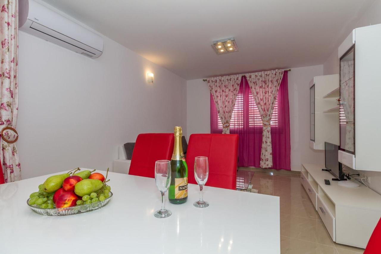 Apartments Villa-Ines Center Βόντιτσε Εξωτερικό φωτογραφία